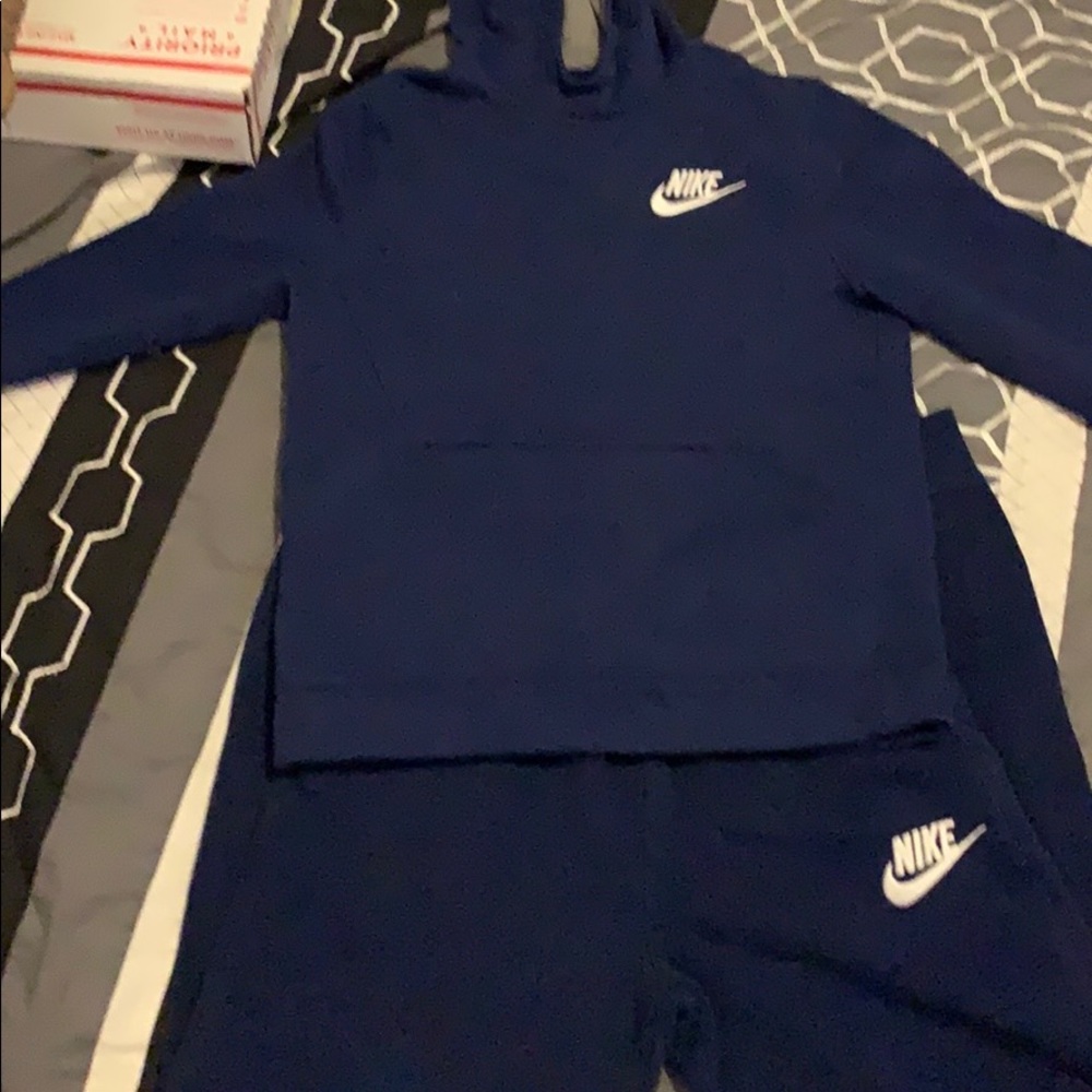 Nike sweatsuit